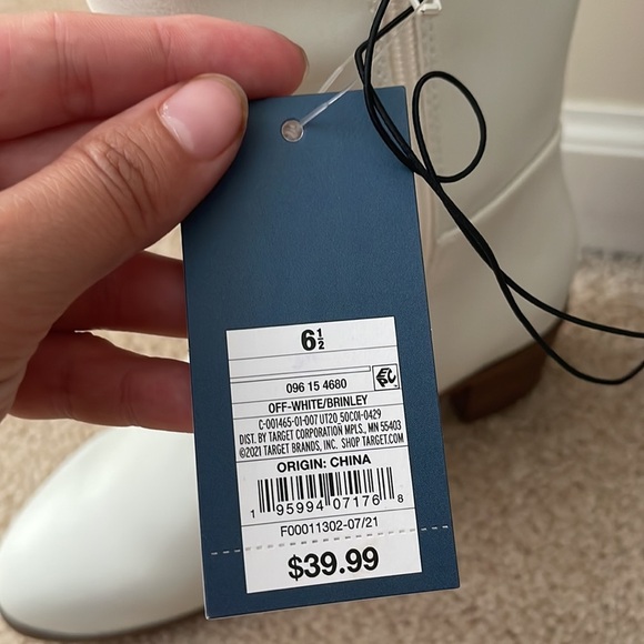 Womens New Universal Thread Long White Heel Boots - Picture 4 of 8